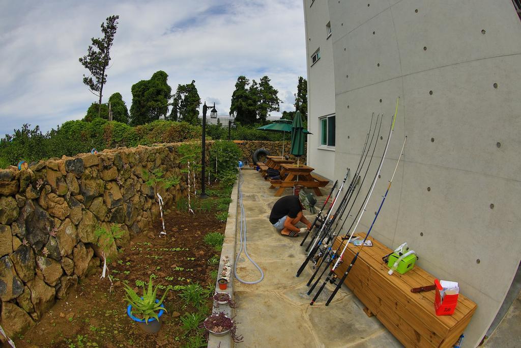 Seong Ge Dol Pension Seogwipo Exterior photo
