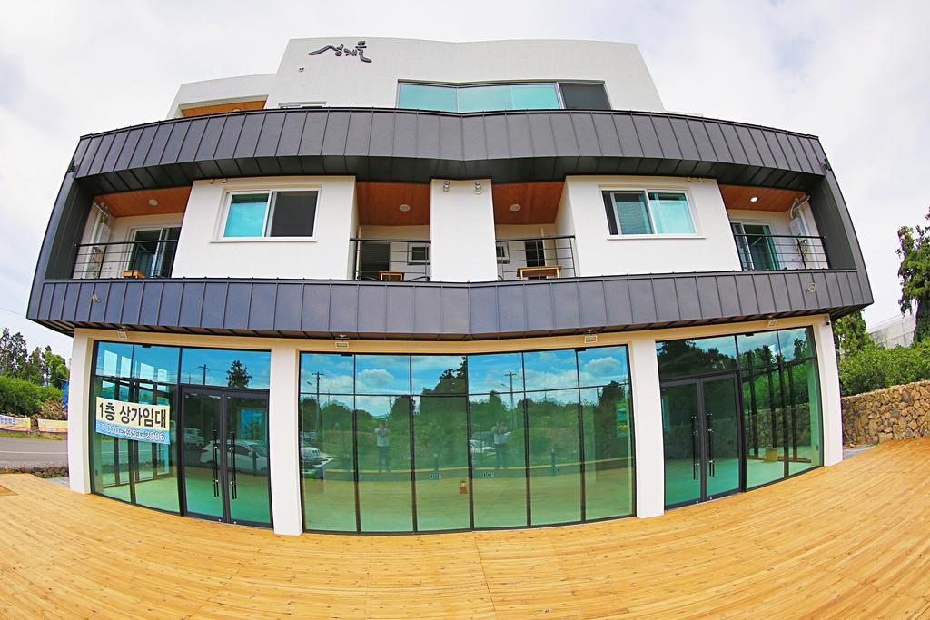 Seong Ge Dol Pension Seogwipo Exterior photo